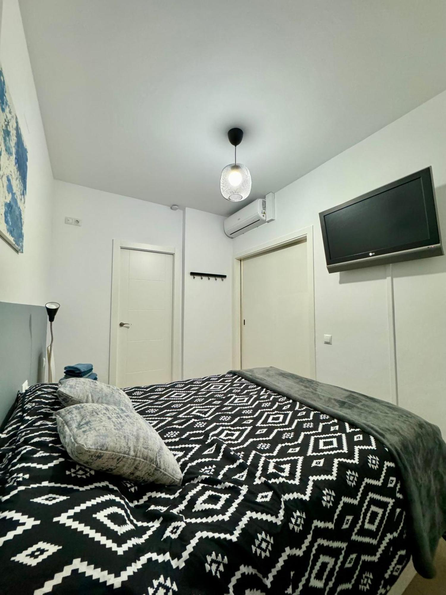 Moderno Apartamento Con Parking,Tarrassa, Barcelona Terrassa Extérieur photo